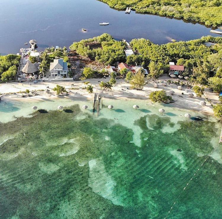 The Venue - Utila Hostel Kültér fotó