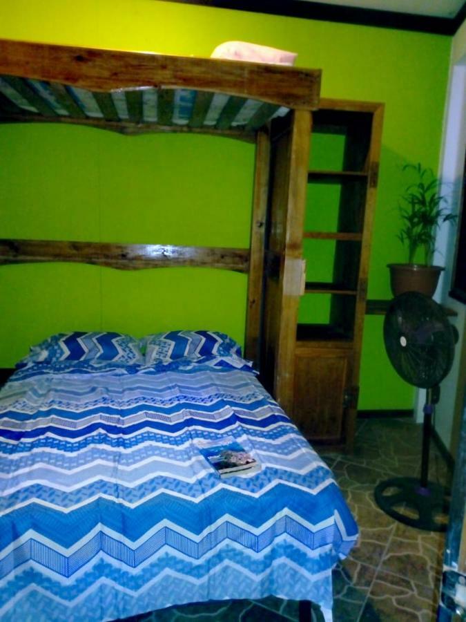 The Venue - Utila Hostel Kültér fotó