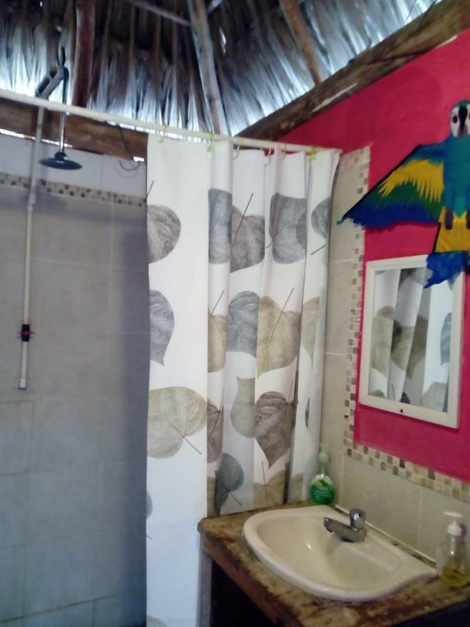 The Venue - Utila Hostel Kültér fotó