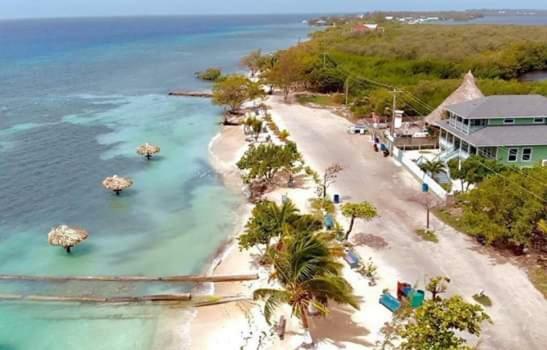 The Venue - Utila Hostel Kültér fotó